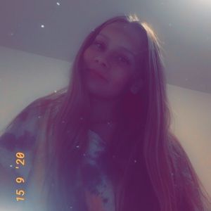 Meet your Posher, Alexia